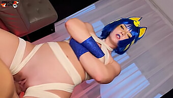 Seksi Amaterka Pokaže Svojo Veliko Ritko V Cosplay Pornu